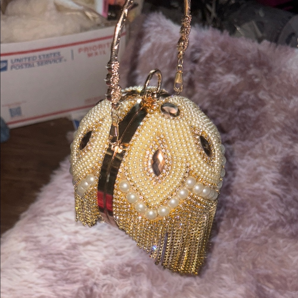 Elegant Gold and Cream Beaded Evening Bag